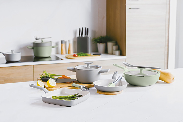 سرویس قابلمه نچسب پوشش سلامت